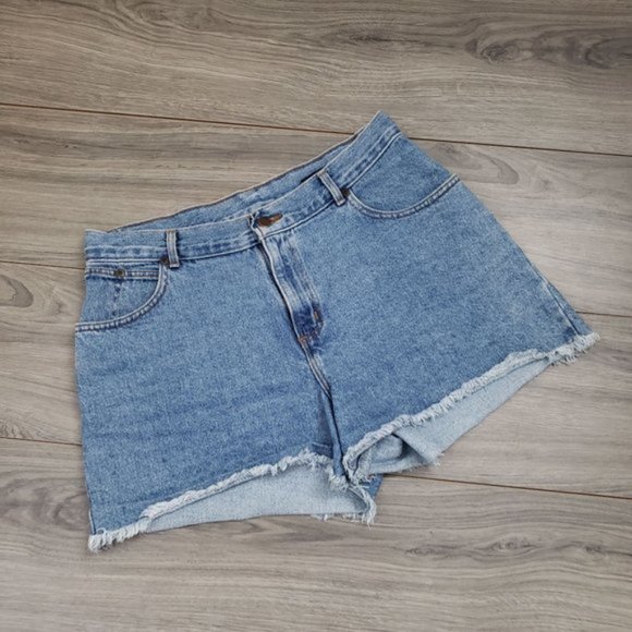 No Boundaries Frayed Hem High Rise Denim Shorts Blue Size 33 - Picture 8 of 8